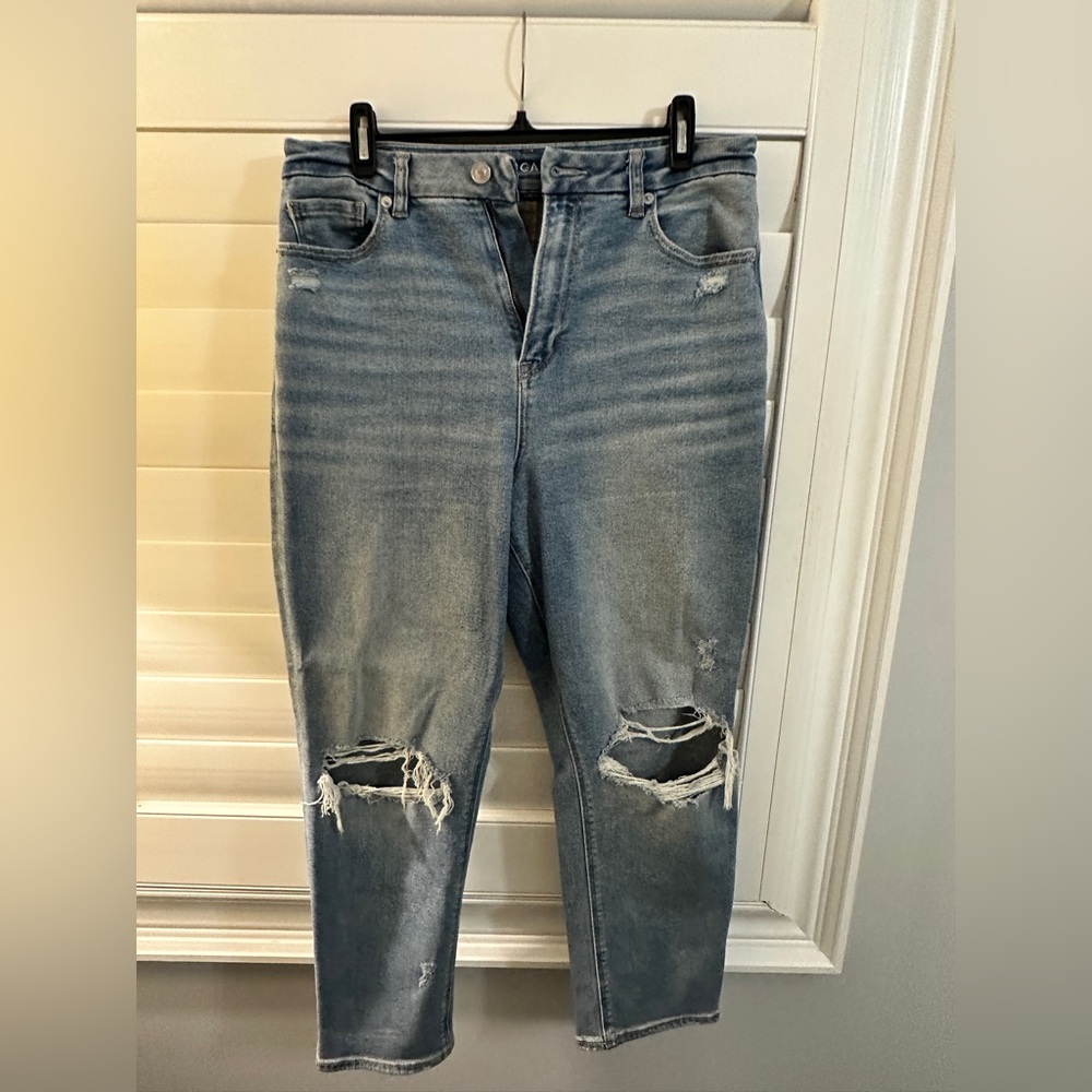 American Eagle Outfitters Distressed Blue Jeans